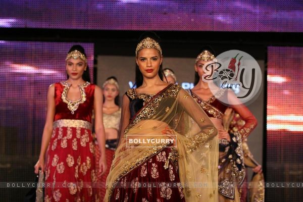 Dia Mirza walks the ramp for designer Vikram Phadnis at the Blenders Pride Fashion Tour 2011 finale