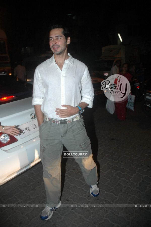 Dino Morea at Sachin Ahir's Dahi Handi at Worli. .