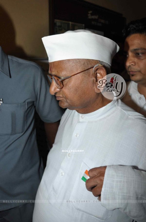 Anna Hazare on 'Sa Re Ga Ma Pa Lil Champs'