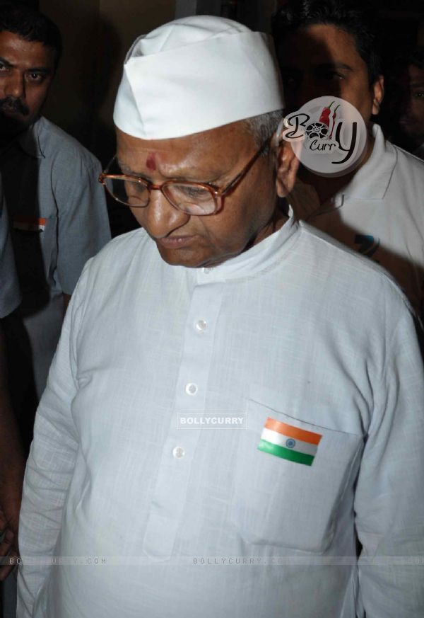 Anna Hazare on 'Sa Re Ga Ma Pa Lil Champs'