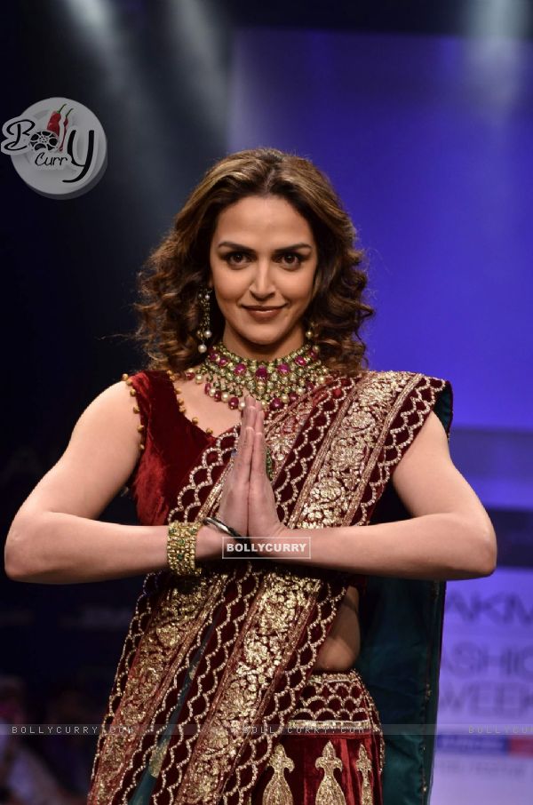 Esha Deol display creations by designers Bhumika and Shyamal during Lakme Fashion Week Day 3 in Mumbai. .