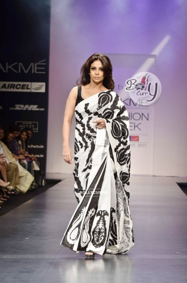 Shefali Shah walk the ramp for Debarun show at Lakme Fashion Week Day 3 in Mumbai. .