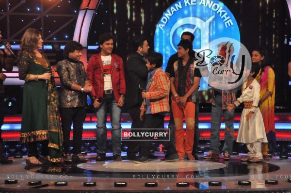 Salman Khan on the sets of Sa Re Ga Ma Lil Champs to promote Bodyguard at Famous Studio. .