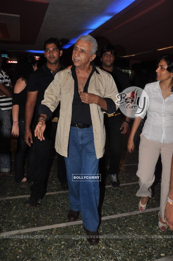 Naseeruddin Shah at first look of 'The Dirty Picture' at Bandra (156922)