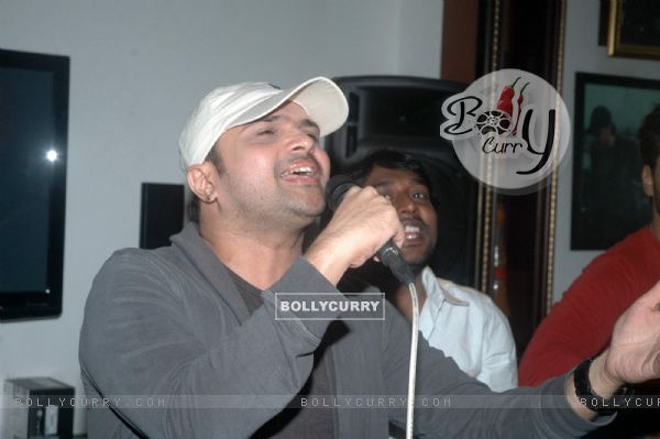 Himesh Reshammiya launches music of movie 'Damadamm', Andheri