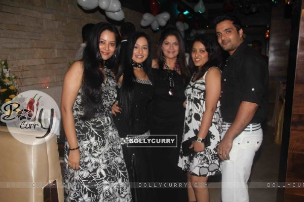 Pragati Mehra, Sushmita Daan and Micckie Dudaaney at Birthday party of tv actress Sangeeta Kapure