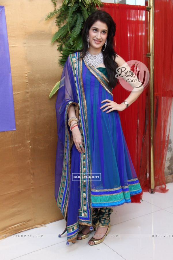 Sagarika Ghatge as Show Stopper for Nisha Sagar latest anaarkalis SMITTEN at Juhu, Mumbai