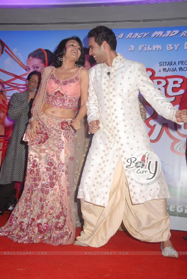 Jagrat Desai and Sasha Goradia at Music launch of movie 'Tere Mere Phere' (159312)
