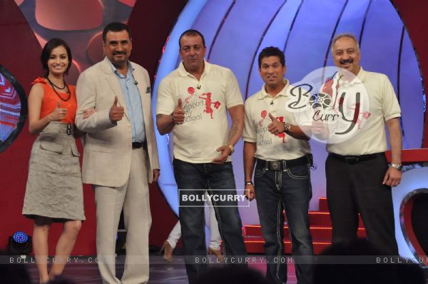 Dia Mirza, Boman Irani, Sanjay Dutt and Sachin Tendulkar at NDTV Suppport my school telethon, Yashra