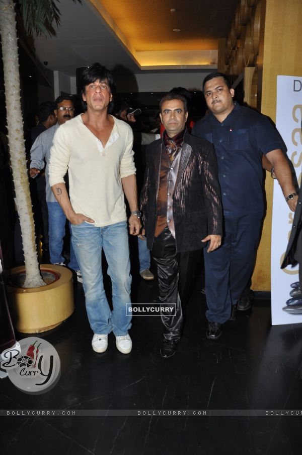 Shah Rukh Khan at Yogesh Lakhani's Birthday celebrations at Hotel Peninsula Grand in Saki Naka, Mumb