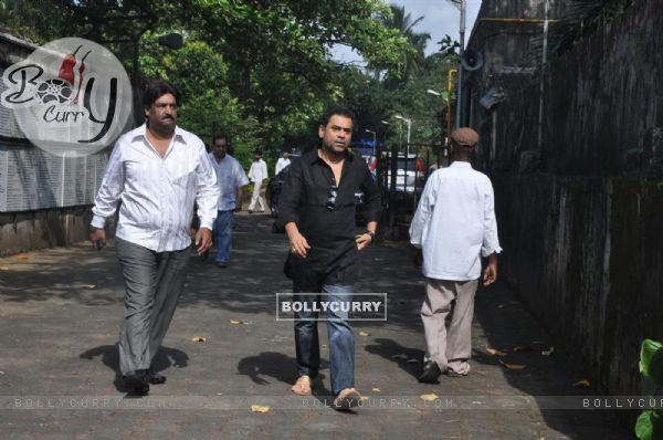 Celebs at Producer Surinder Kapoor funeral at Vile Parle in Mumbai