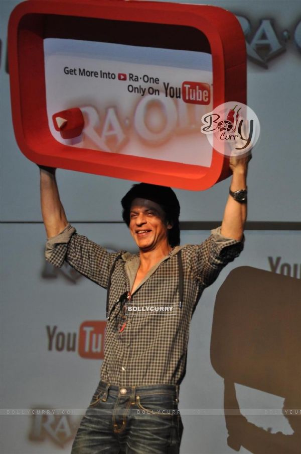 Shah Rukh Khan launched custom built movie channel on YouTube for his upcoming film 'Ra.One' (161038)