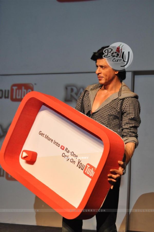 Shah Rukh Khan launched custom built movie channel on YouTube for his upcoming film 'Ra.One' (161039)