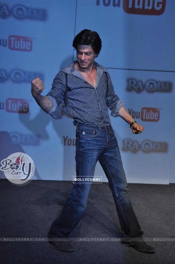 Shah Rukh Khan launched custom built movie channel on YouTube for his upcoming film 'Ra.One' (161044)