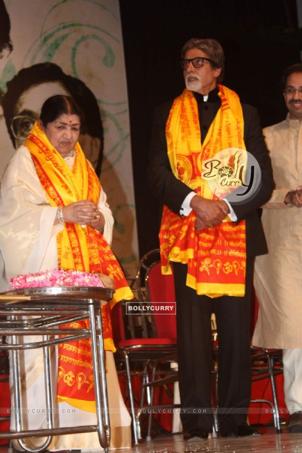 Amitabh Bachchan at Lata Mangeshkar birthday bash at Shanmukhanand Hall