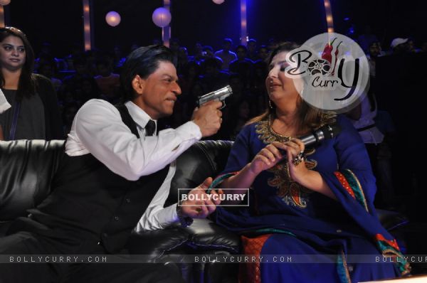 Shah Rukh Khan and Farah Khan at the finale of Just Dance at Filmcity, Mumbai