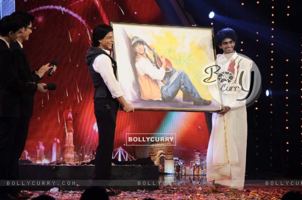 Shah Rukh Khan on the sets of India's Got Talent 3 in Film City