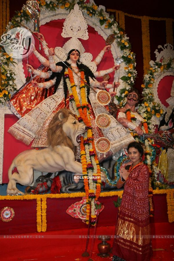 Sharbani Mukherjee at Sarbojanin Durga Puja Pandal in Mumbai