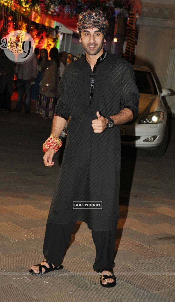 Ranbir Kapoor grace Sanjay Dutt's Mata Ki Chowki in Bandra