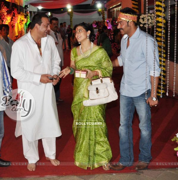 Ajay and Kajol Devgn grace Sanjay Dutt's Mata Ki Chowki in Bandra