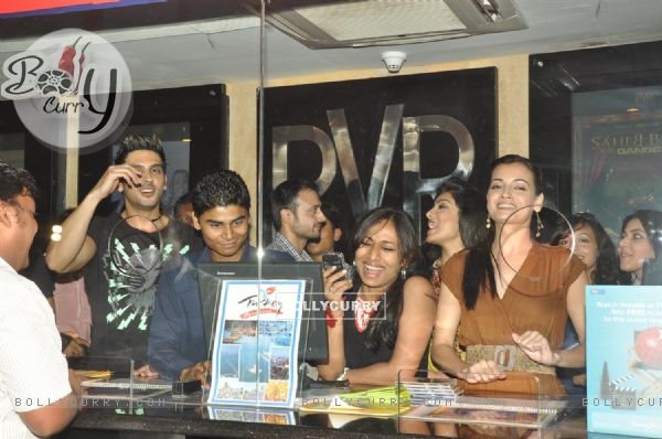 Zayed Khan, Dia Mirza with cast sales ticket of film 'Love Breakups Zindagi' at box office (162961)