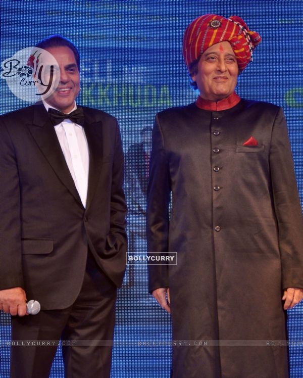 Dharmendra and Vinod Khanna at Music launch of film 'Tell Me O Kkhuda' in Mumbai