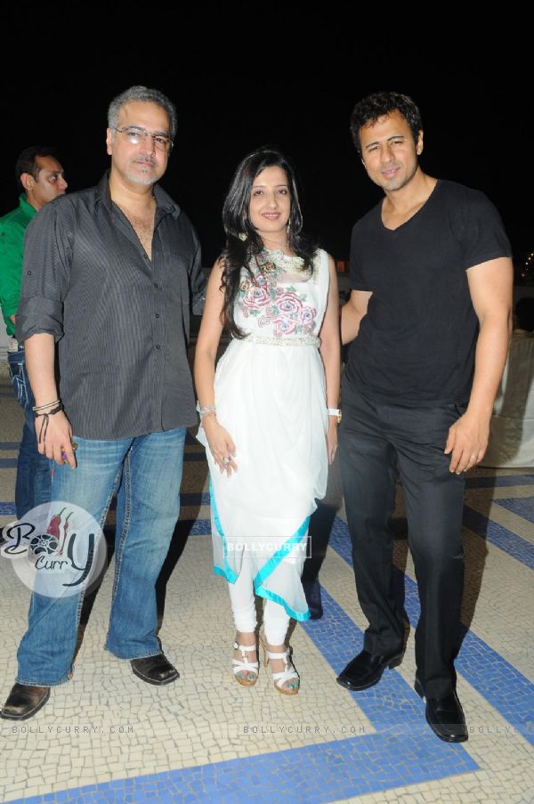 Ravi Behl, Amy Billimoria & Aryan Vaid at Pre Diwali terrace party -a crackling affair