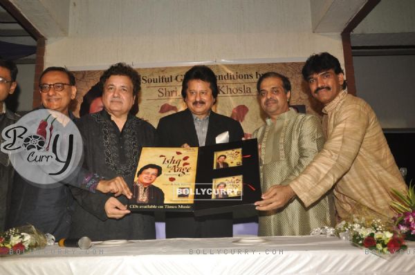 Ghazal singer Ashok Khoslas new album 'Ishq ke Aage' released by singer Pankaj Udhas