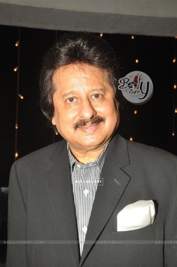 Ghazal singer Ashok Khoslas new album 'Ishq ke Aage' released by singer Pankaj Udhas