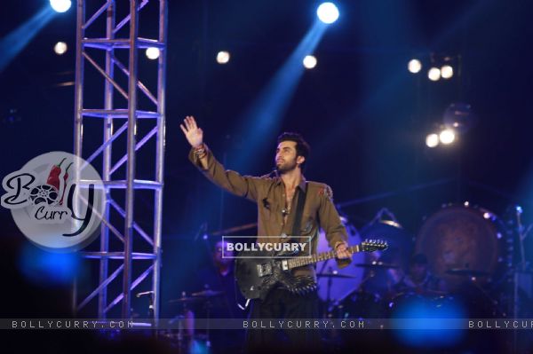 Ranbir Kapoor rock at 'Rockstar' live concert at Bhavans Ground (167220)