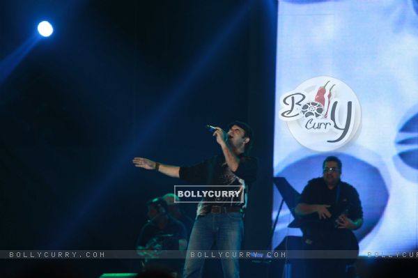 Mohit Chauhan rock at 'Rockstar' live concert at Bhavans Ground