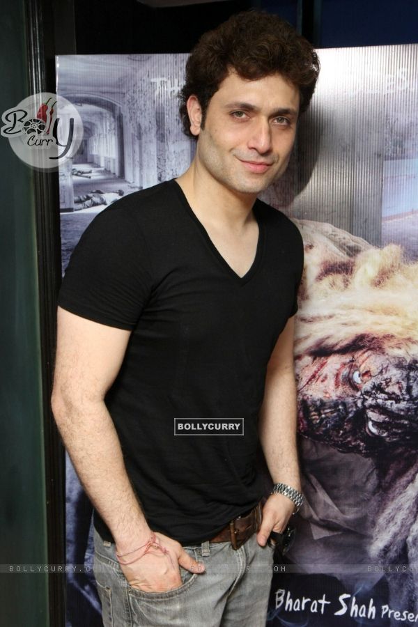 Shiney Ahuja promotes his film 'Ghost' in Andheri (168089)