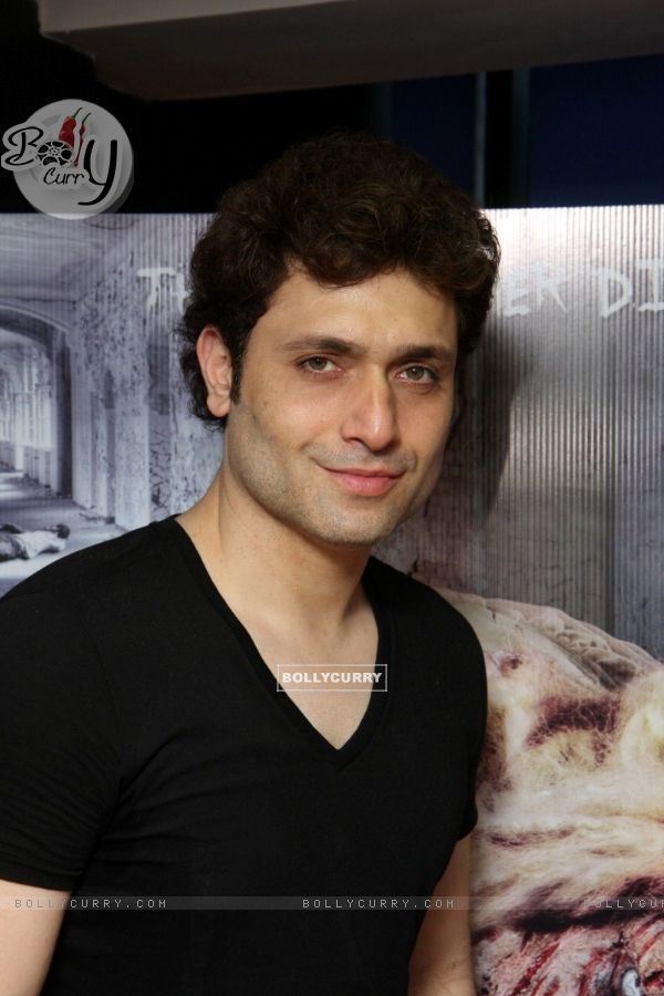 Shiney Ahuja promotes his film 'Ghost' in Andheri (168090)