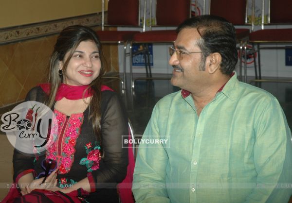 Sudesh Bhosle and Alka Yagnik sang at Grand rehearsal of &quot;Music Heals&quot;in Cancer Aid & Research Foundation