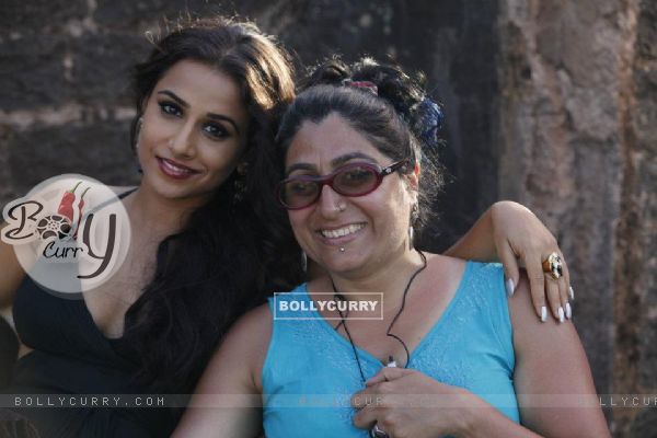 Vidya behind scenes of The Dirty Picture (168639)