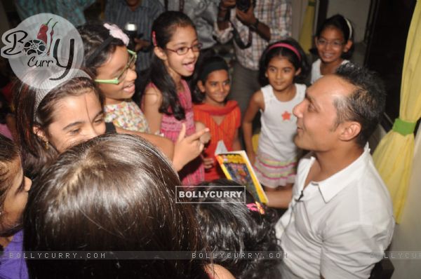 Rahul Bose celebrate Bandra book reading for kids at D'Monte Park