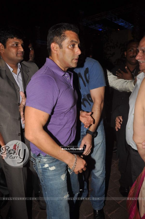 Salman Khan at DY Patil Awards