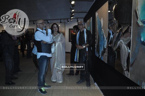 Hema Malini inaugurate Painting exhibhition by artist Sudip Roy at Jehangir Art Gallery