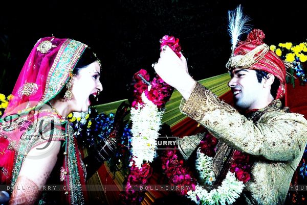 Tv actor Kinshuk Mahajan gets married to Divya Gupta in Delhi