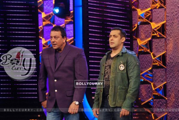 Bigg Boss Season 5 with Salman Khan and Sanjay Dutt at ND Studios in Karjat (170572)