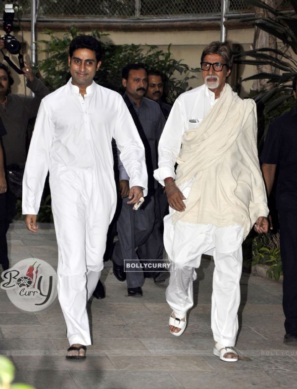 Amitabh and Abhishek Bachchan hold a press conference about their new grand daughter/ daughter in Mu