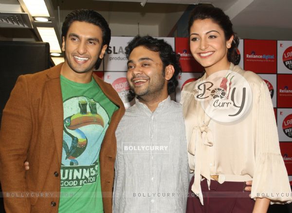 Ranveer Singh ,Maneesh Sharma and Anushka Sharma at Reliance Digital to promote their film (173523)