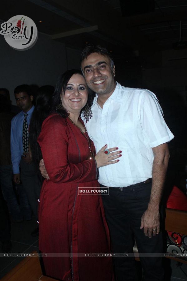 Rajit Kapur grace Mona Wedding Anniversary bash at Bistro Grill in Mumbai