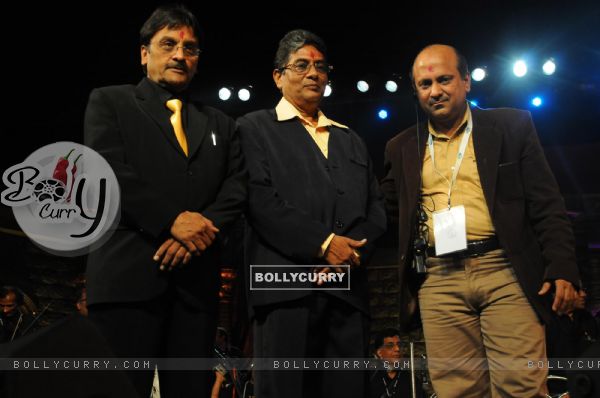 Jayantibhai with Anil Garg at Music Heals Concert held at Andheri Sports Complex in Mumbai