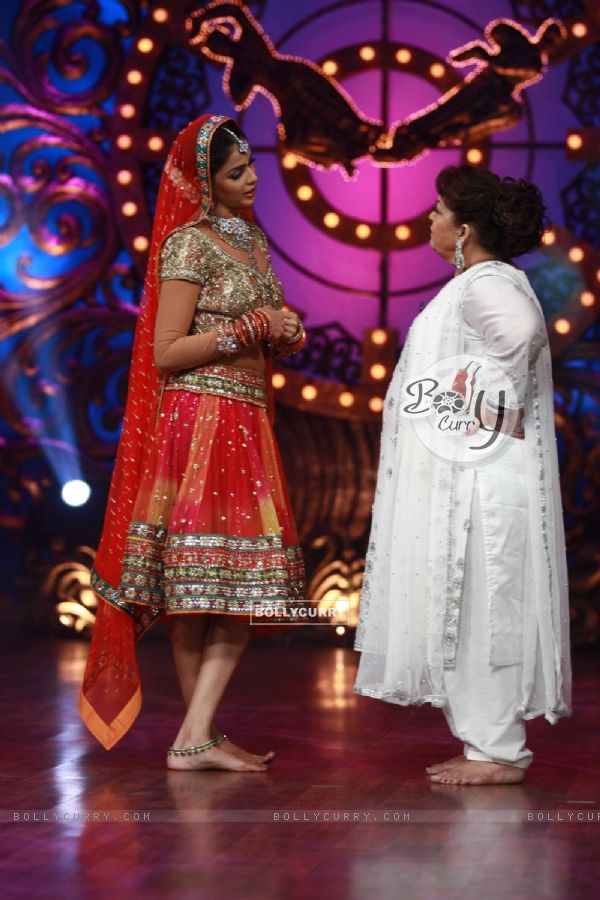 Genelia DSouza with Saroj Khan add glamour to 'Nach Le Ve With Saroj Khan - Season 3'