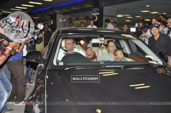 Sanjay Dutt along with his wife Manyata and two kids snapped at Mumbai International Airport