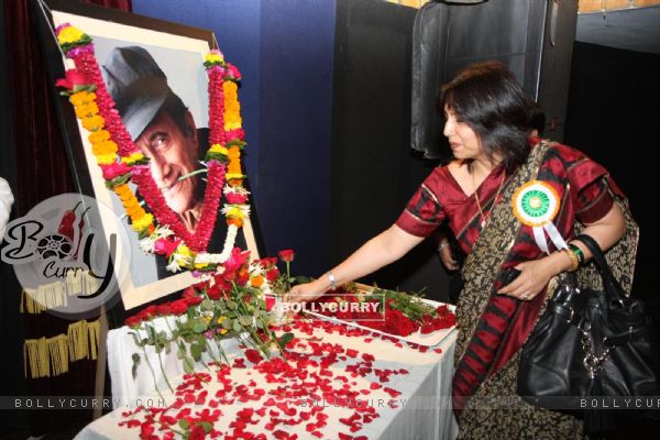 Tribute to Dev Anand by 23 Ladies Musician