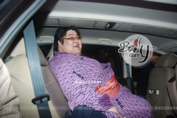Sumo wrestler Yamamotayama at airport before entering Big Boss house. .