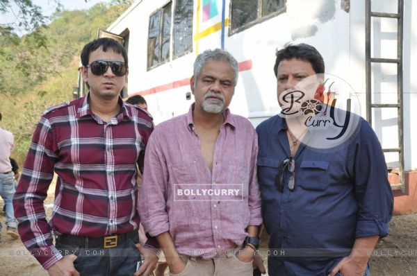 Sandiip Kapur, Sanjay Mishra and Tigmanshu Dhulia on the set of "Pranam Walekum" in Mumbai