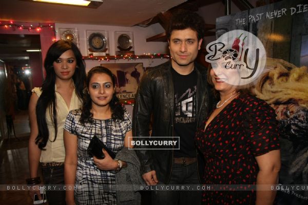 Shiney Ahuja meet fans at Berkowits to promote their film 'Ghost' at Andheri, Mumbai (178277)